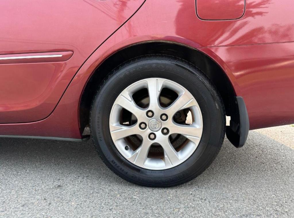 2005 Toyota Camry LE