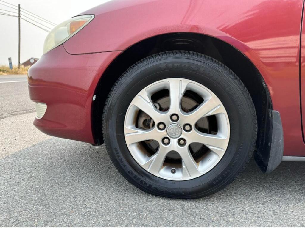 2005 Toyota Camry LE