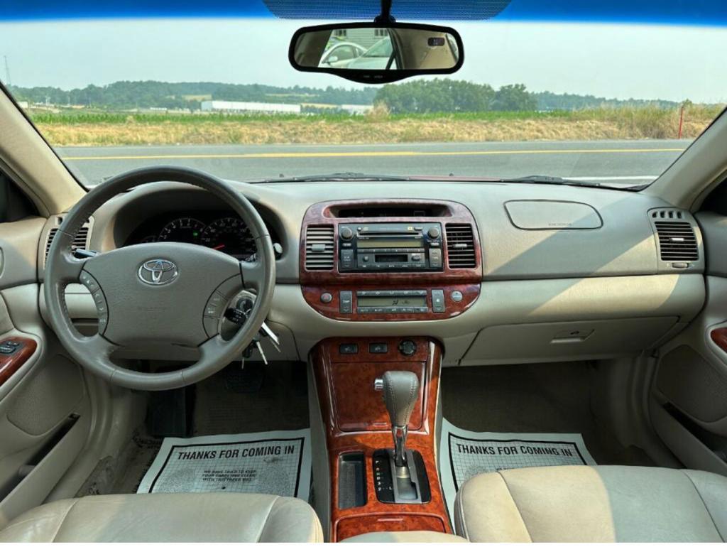 2005 Toyota Camry LE