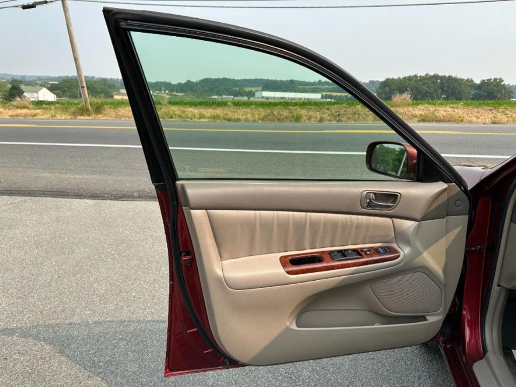 2005 Toyota Camry LE